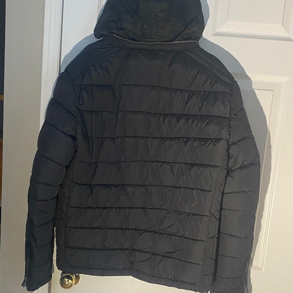 Zara Men's Black Quilted Puffer Jacket - Picture 4 of 4